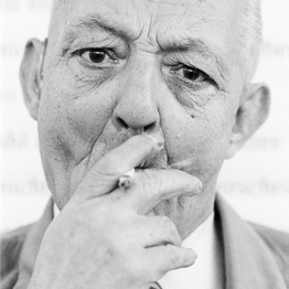 Porträt Willy Lütkemeyer mit Zigarette